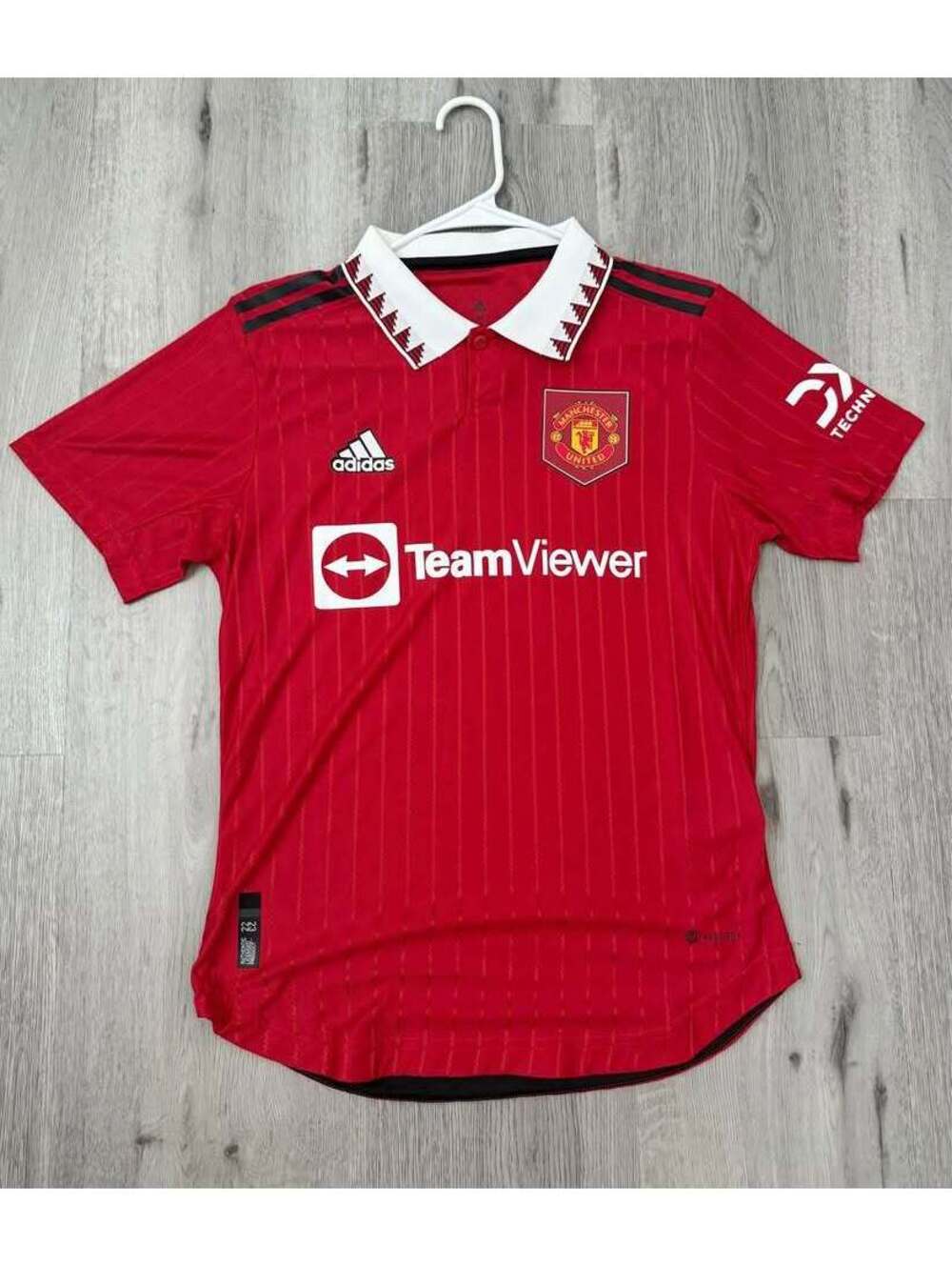 Manchester United soccer Jersey adult medium nwt
